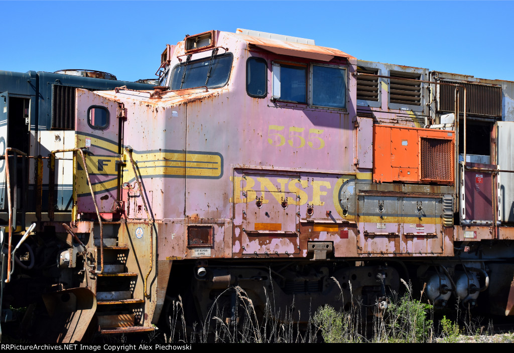 BNSF 555